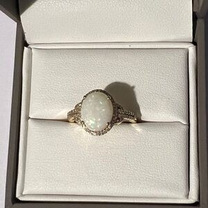 Lali 14k Gold Opal ring surrounded by Diamond accents size 8